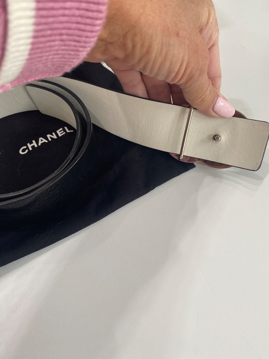 Chanel cc silver logo reversible black & white belt size 80